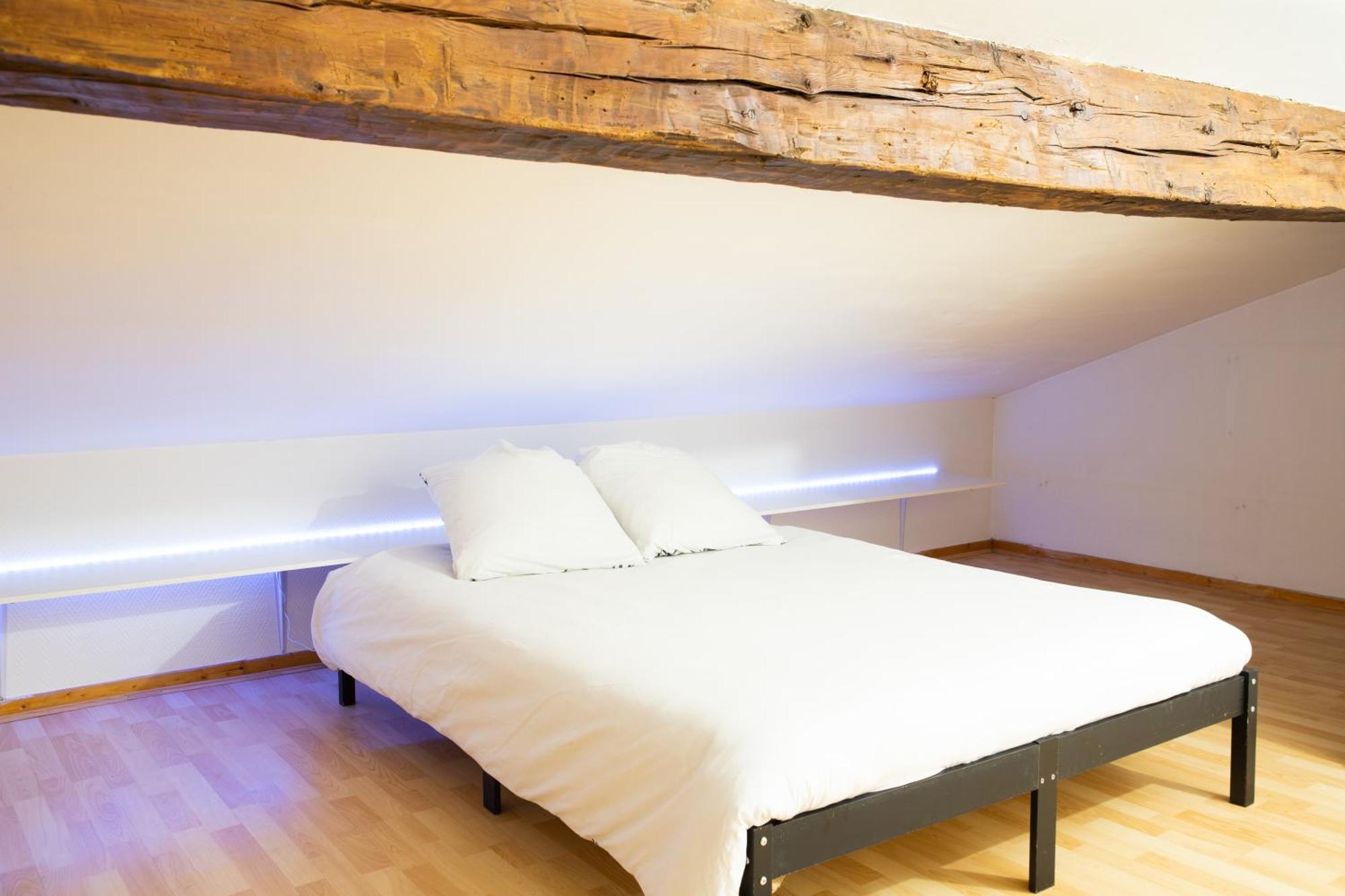 Apartamento Grand Duplex Avec Billard Villeneuve-Tolosane Exterior foto